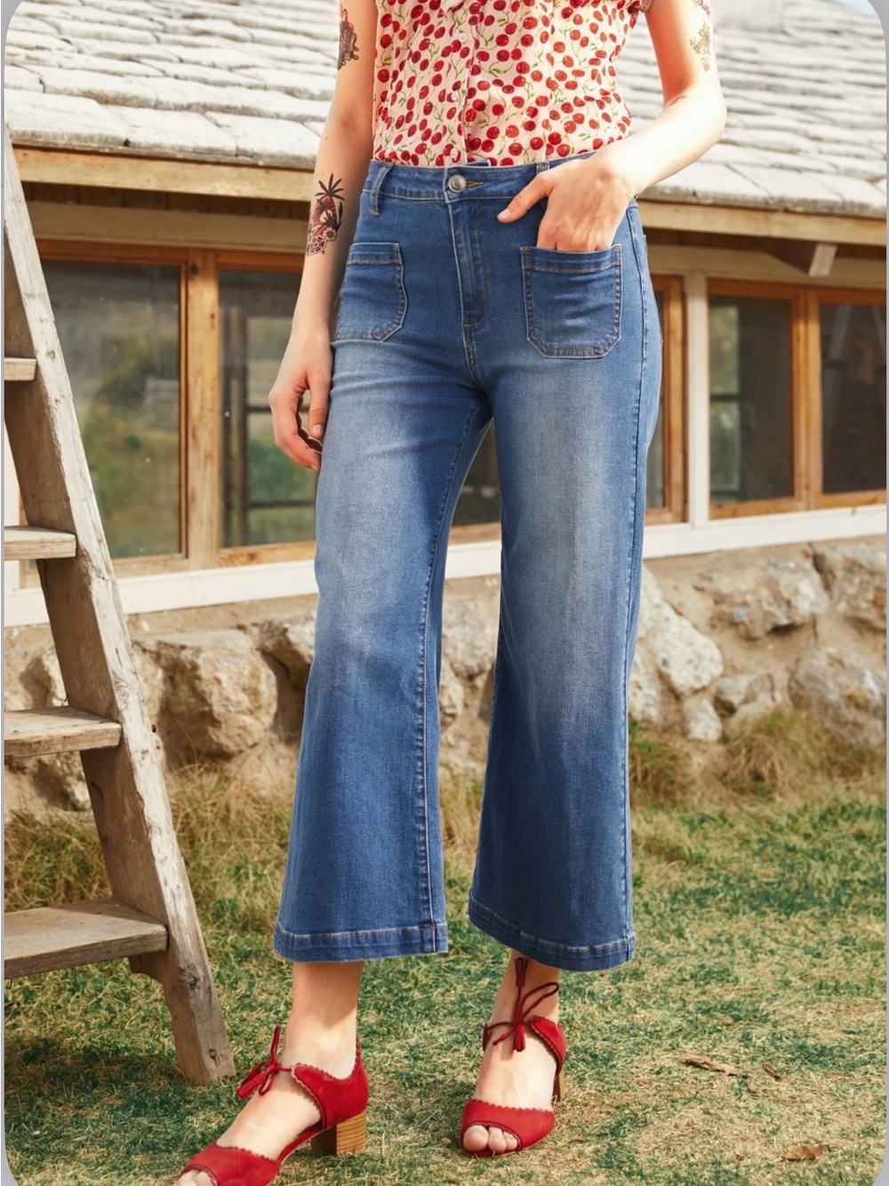 ModCloth Boardwalk Beauty Wide Leg Crop Jeans
